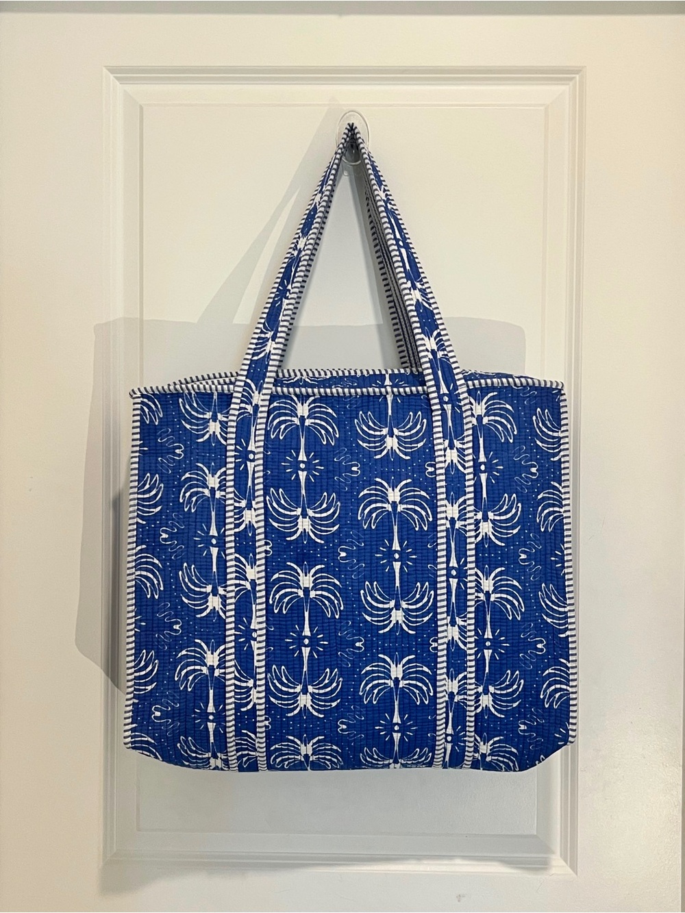 Blue Palm-Print Tote Bag - Stylish Everyday Carry